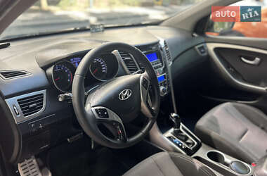 Хэтчбек Hyundai i30 2012 в 