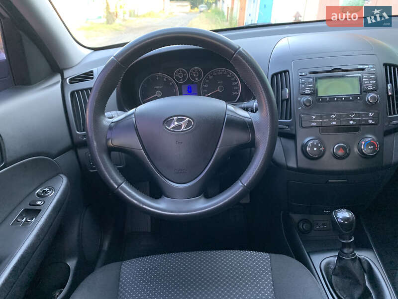 Универсал Hyundai i30 2009 в Ладыжине