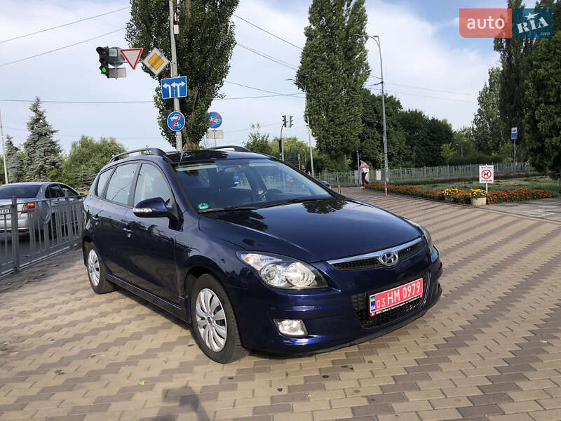 Универсал Hyundai i30 2011 в Киеве