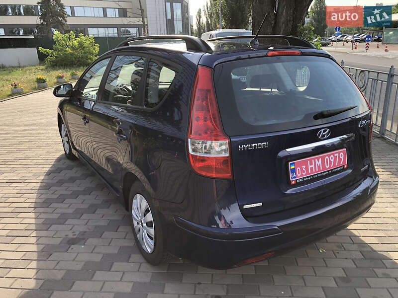Универсал Hyundai i30 2011 в Киеве
