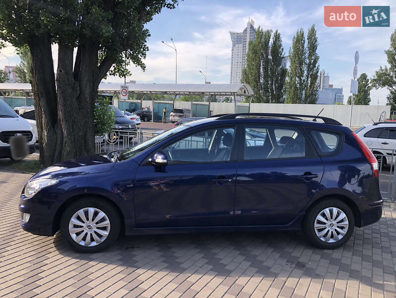 Универсал Hyundai i30 2011 в Киеве