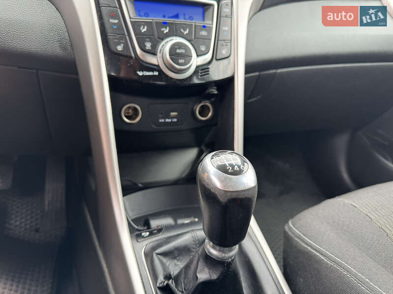 Универсал Hyundai i30 2016 в Стрые