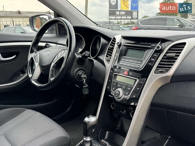 Универсал Hyundai i30 2016 в Стрые