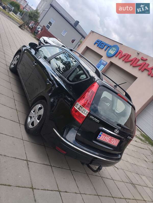 Универсал Hyundai i30 2009 в Луцке