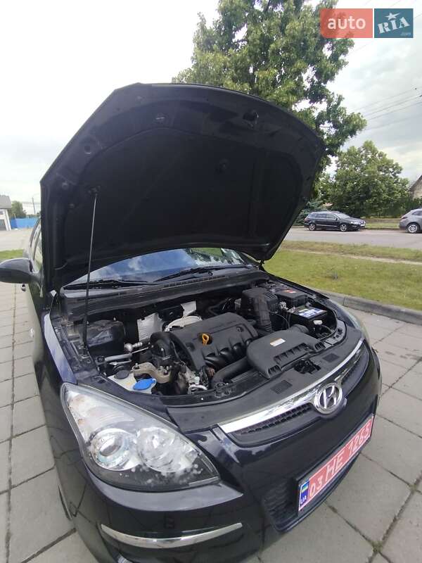 Универсал Hyundai i30 2009 в Луцке