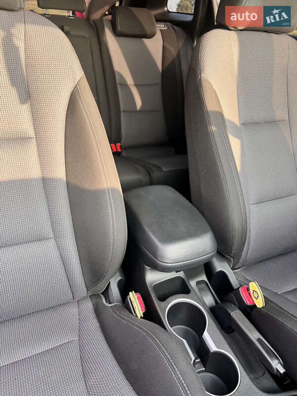 Универсал Hyundai i30 2013 в Радивилове