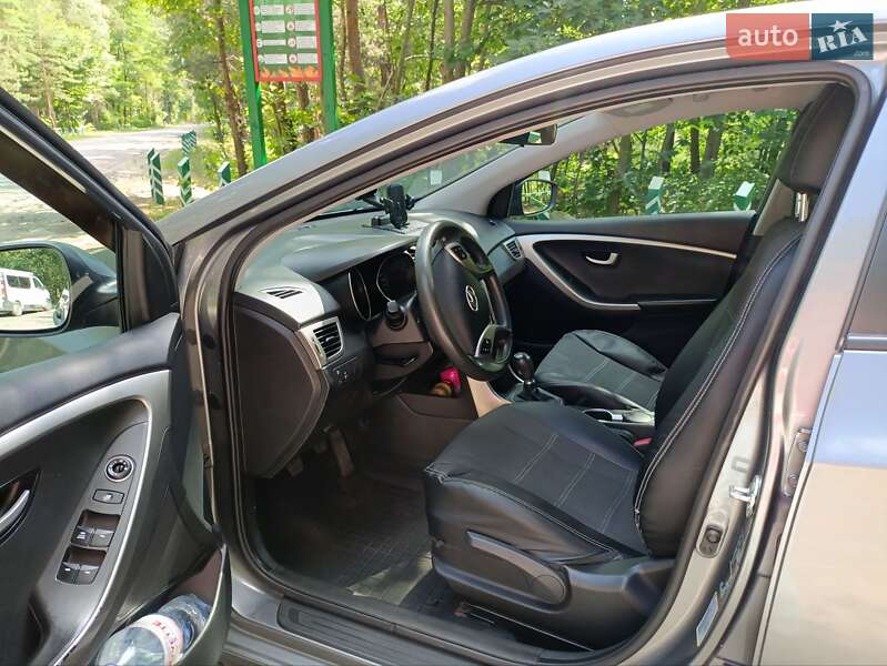 Хэтчбек Hyundai i30 2013 в Киеве