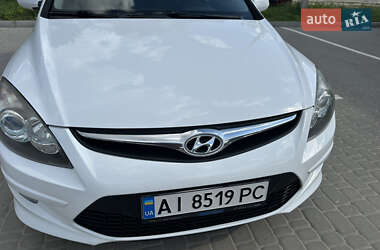 Хэтчбек Hyundai i30 2010 в 