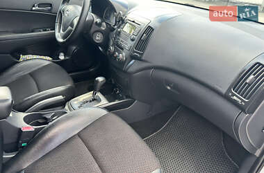Хэтчбек Hyundai i30 2010 в 