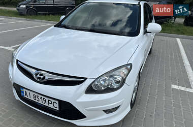 Хэтчбек Hyundai i30 2010 в 