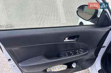 Хэтчбек Hyundai i30 2010 в 