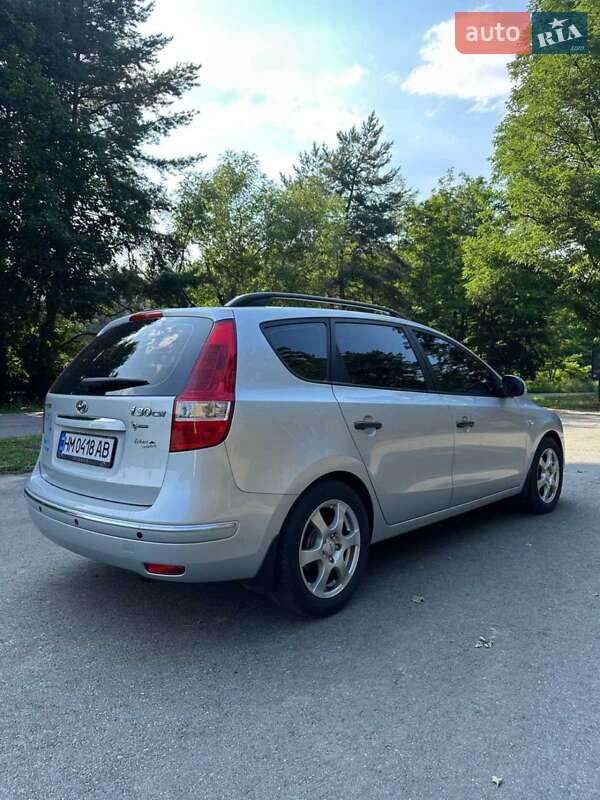 Универсал Hyundai i30 2009 в Конотопе