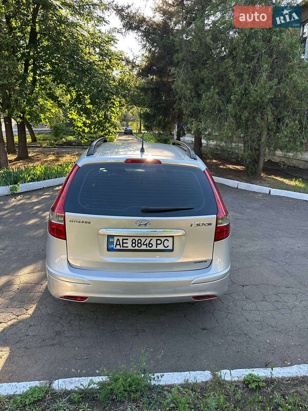 Универсал Hyundai i30 2011 в Кривом Роге