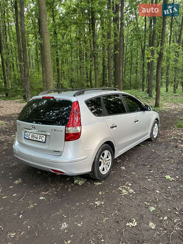Универсал Hyundai i30 2011 в Кривом Роге