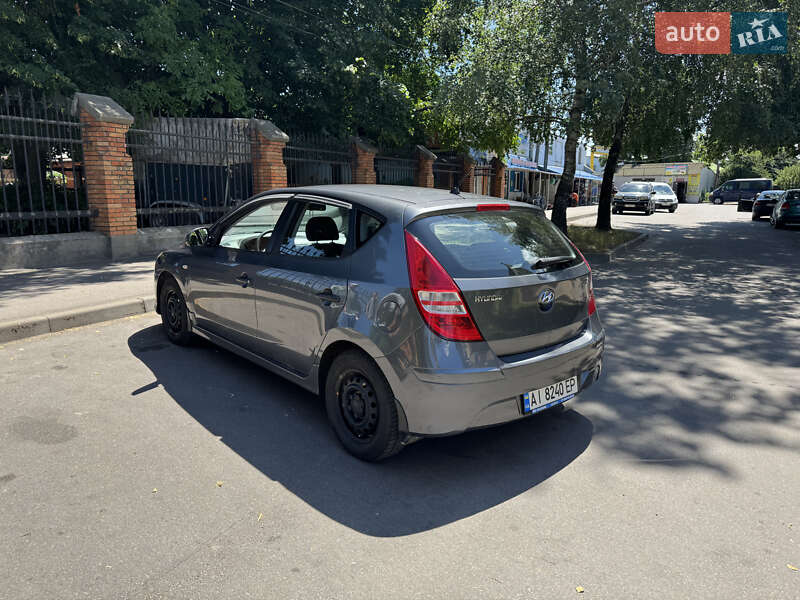 Хэтчбек Hyundai i30 2010 в Фастове