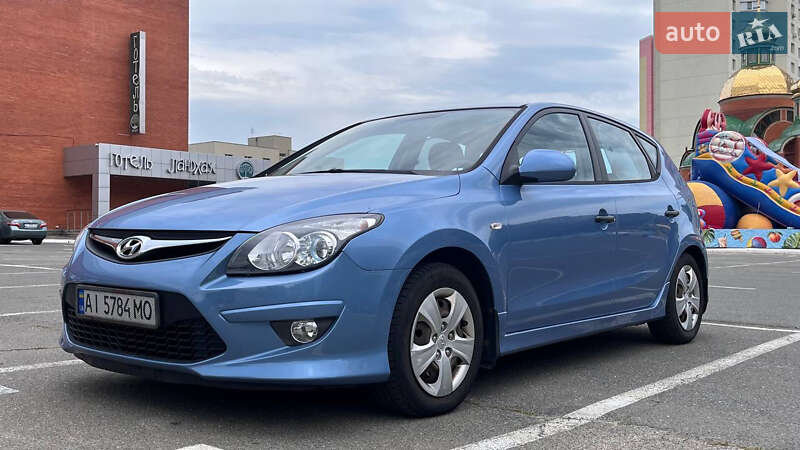 Універсал Hyundai i30 2011 в 