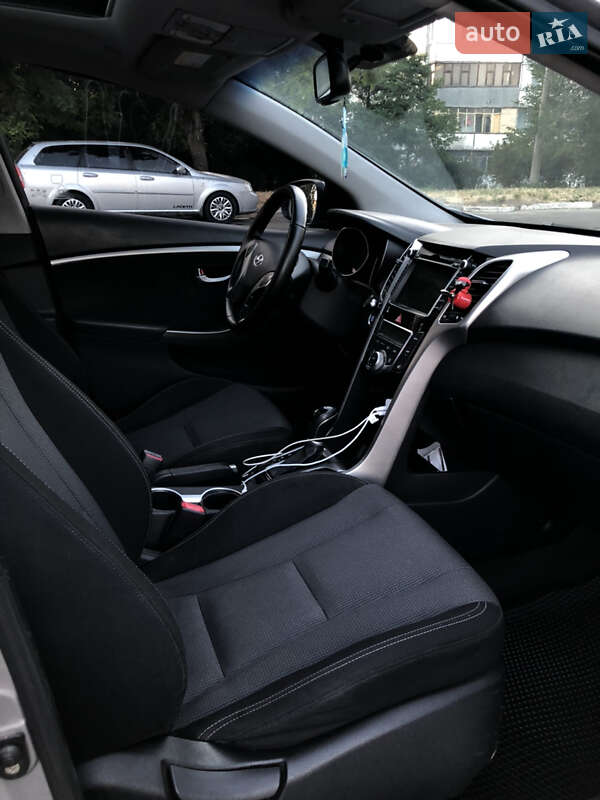 Хэтчбек Hyundai i30 2012 в Запорожье