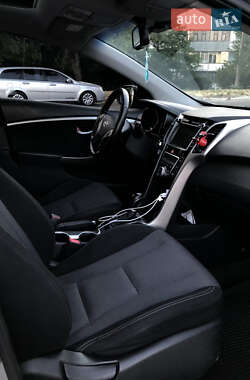Хэтчбек Hyundai i30 2012 в 