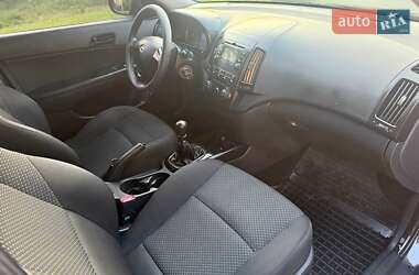 Хэтчбек Hyundai i30 2009 в 