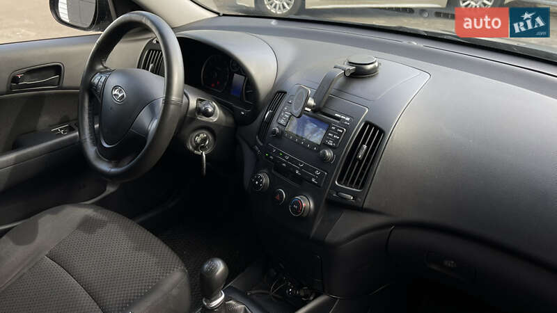 Хэтчбек Hyundai i30 2011 в Одессе