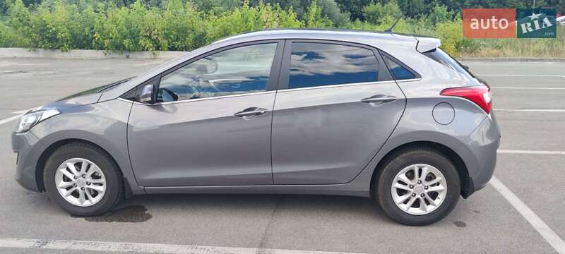 Хэтчбек Hyundai i30 2012 в Ирпене