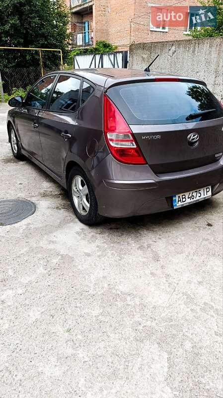 Хэтчбек Hyundai i30 2011 в Виннице