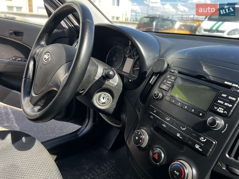 Универсал Hyundai i30 2012 в Киеве