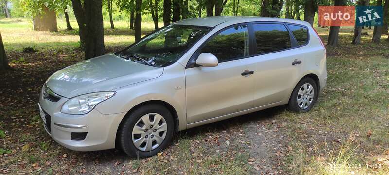 Универсал Hyundai i30 2008 в Зенькове