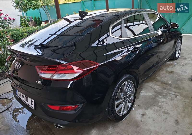 Фастбэк Hyundai i30 2019 в Киеве