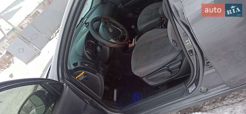 Универсал Hyundai i30 2009 в Хмельнике