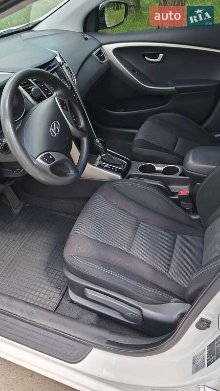 Хэтчбек Hyundai i30 2012 в Кривом Роге