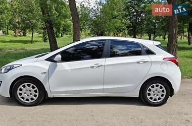 Хетчбек Hyundai i30 2012 в 