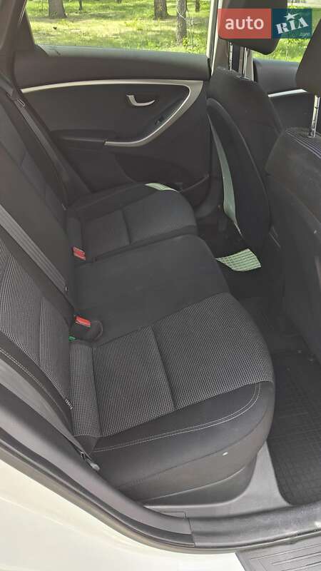 Хэтчбек Hyundai i30 2012 в Кривом Роге