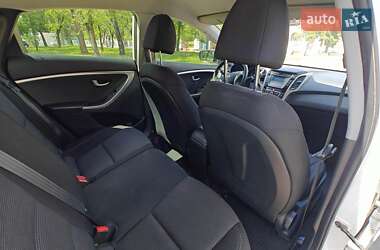 Хетчбек Hyundai i30 2012 в 