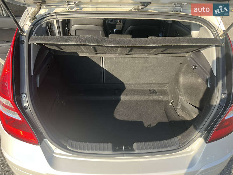 Хэтчбек Hyundai i30 2011 в Киеве