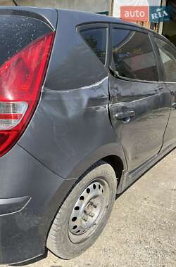 Хэтчбек Hyundai i30 2010 в Борщеве