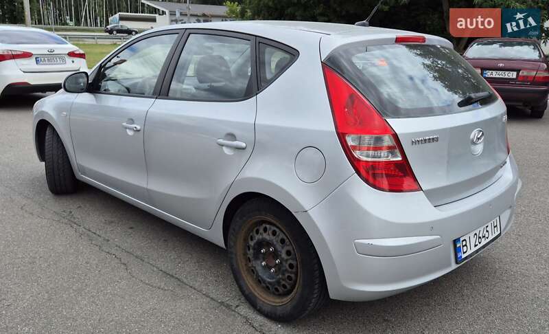 Хэтчбек Hyundai i30 2007 в Киеве
