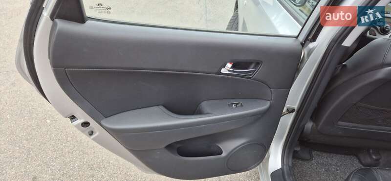 Хэтчбек Hyundai i30 2007 в Киеве