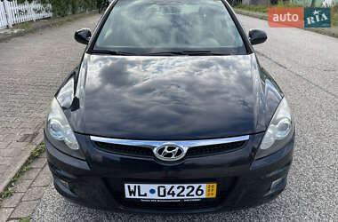 Хэтчбек Hyundai i30 2009 в 