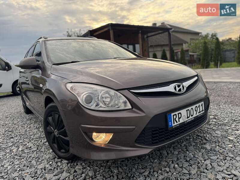 Универсал Hyundai i30 2012 в Дрогобыче