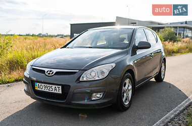 Хэтчбек Hyundai i30 2008 в Ужгороде