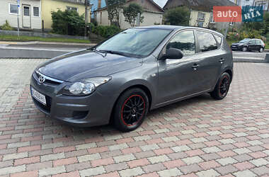 Хэтчбек Hyundai i30 2009 в 