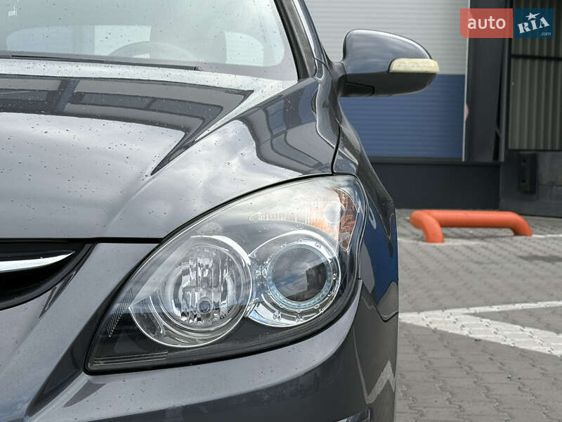Хетчбек Hyundai i30 2011 в Рівному