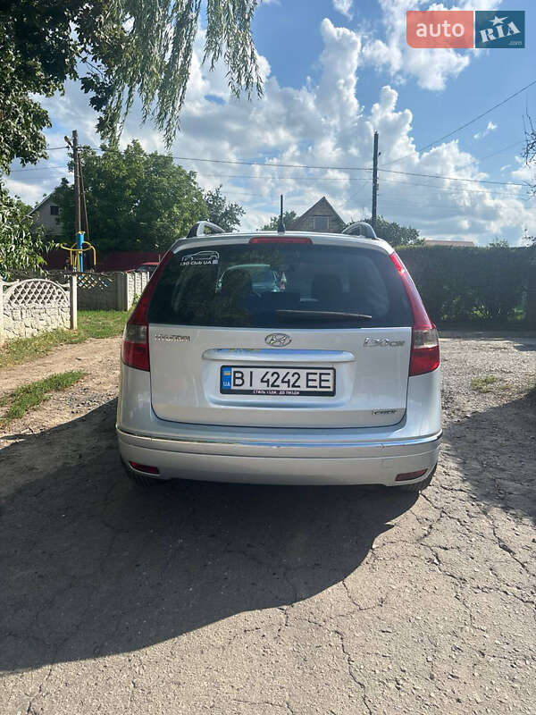 Хэтчбек Hyundai i30 2010 в Полтаве