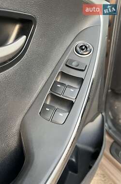 Хэтчбек Hyundai i30 2012 в 