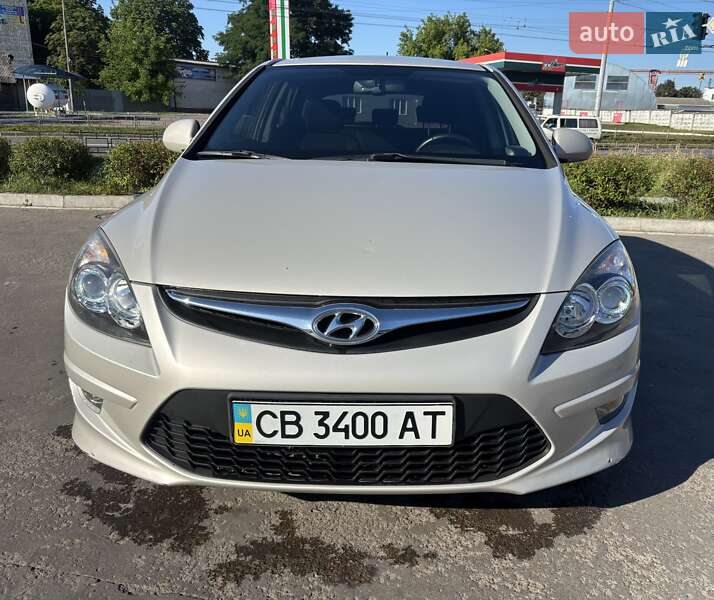 Hyundai i30 2011