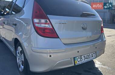 Хэтчбек Hyundai i30 2011 в 