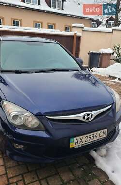 Хэтчбек Hyundai i30 2011 в Львове