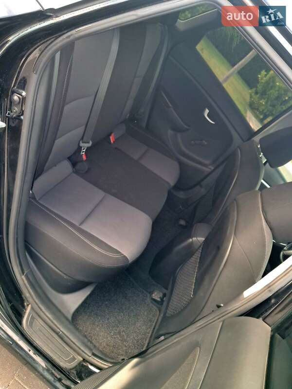 Універсал Hyundai i30 2014 в Мукачевому