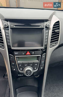 Хэтчбек Hyundai i30 2015 в 